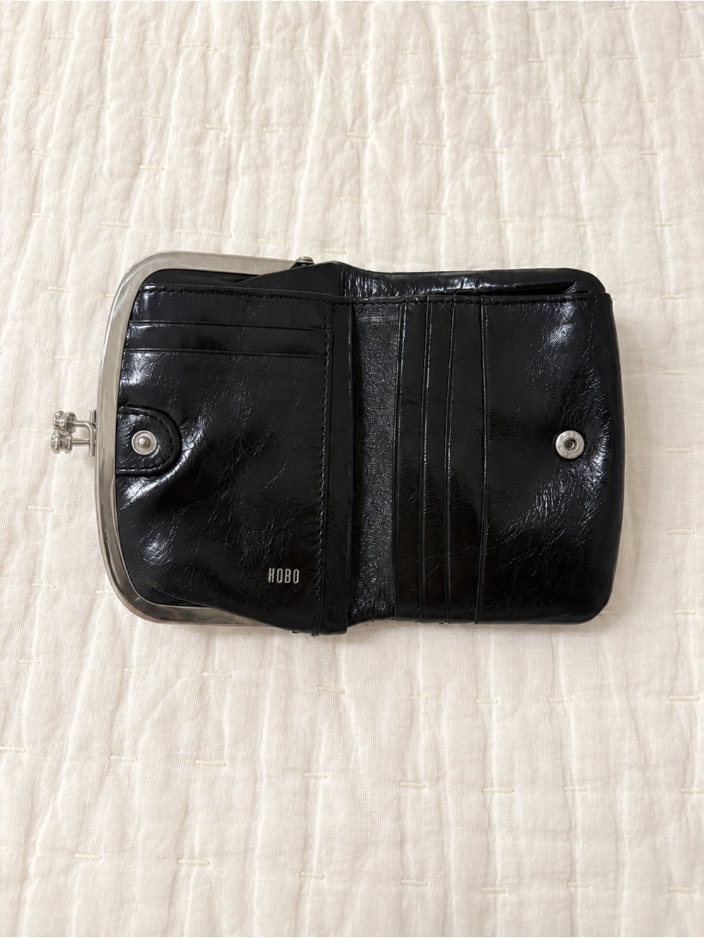NWOT HOBO International Leather Kiss-Lock Wallet - Picture 4 of 5